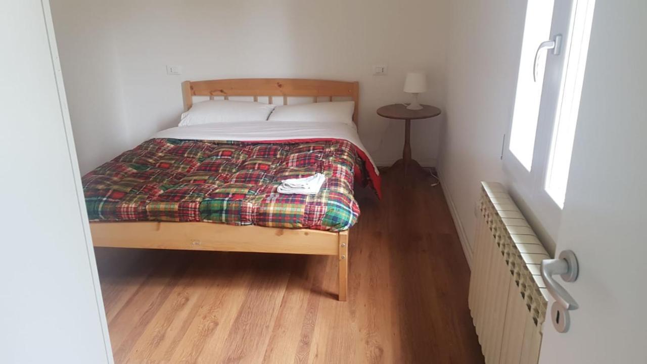 Intero Bilocale Da Antonio - Free Wi-Fi Apartment Bologna Luaran gambar